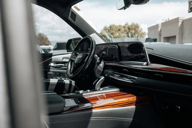 2022 Cadillac Escalade 4WD Premium Luxury