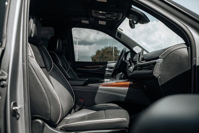 2022 Cadillac Escalade 4WD Premium Luxury