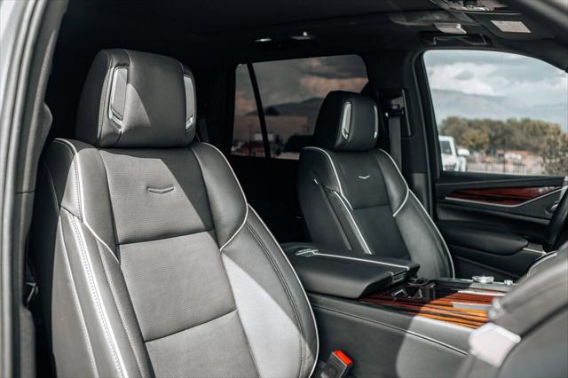 2022 Cadillac Escalade 4WD Premium Luxury