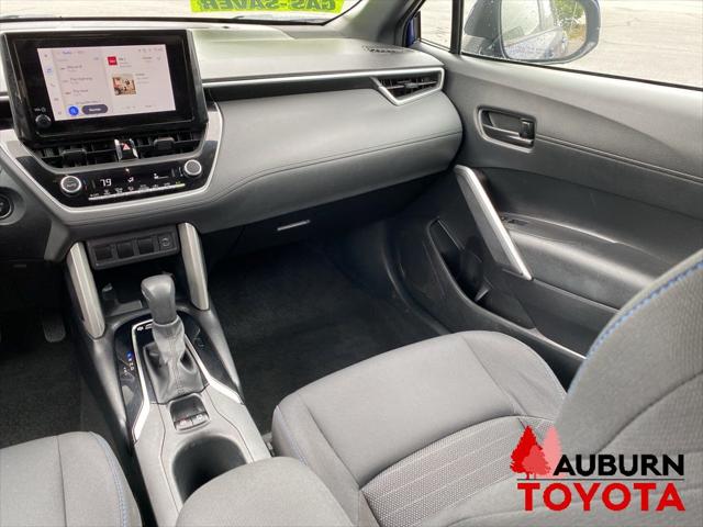 2024 Toyota Corolla Cross Hybrid SE