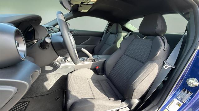2025 Toyota GR86 2DR MT