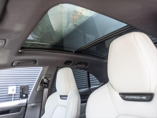 2025 Porsche Macan Electric 4