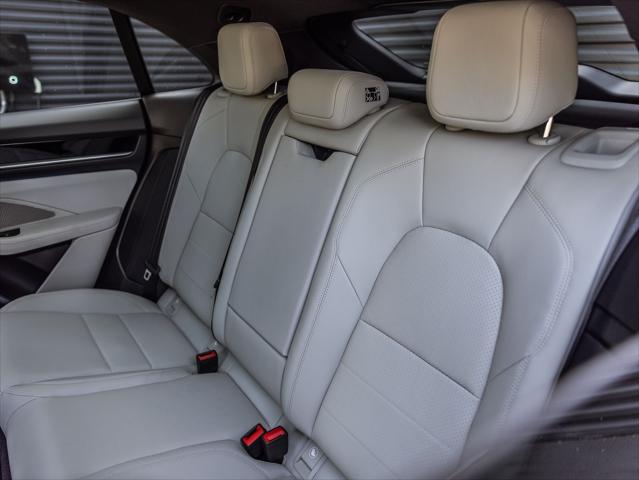 2025 Porsche Macan Electric 4