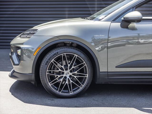2025 Porsche Macan Electric 4