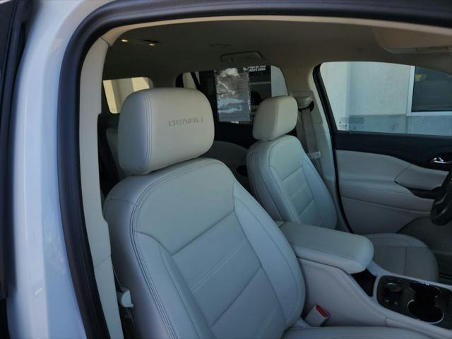 2023 GMC Acadia AWD Denali