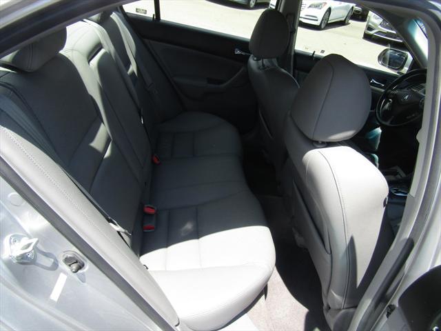 2006 Acura TSX 5-Speed AT