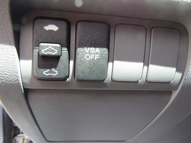 2006 Acura TSX 5-Speed AT