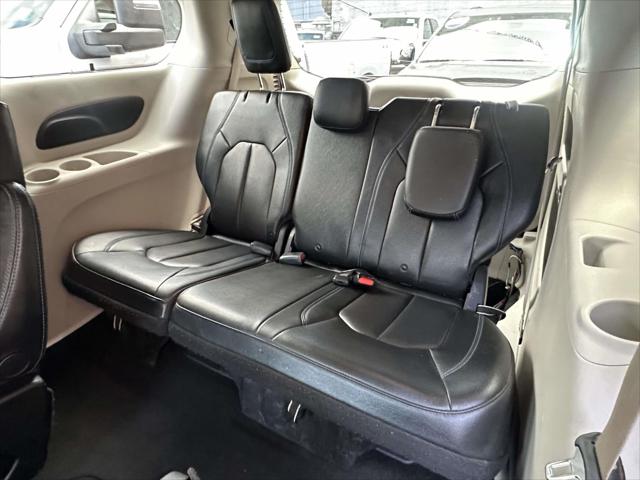 2021 Chrysler Pacifica Touring L FWD