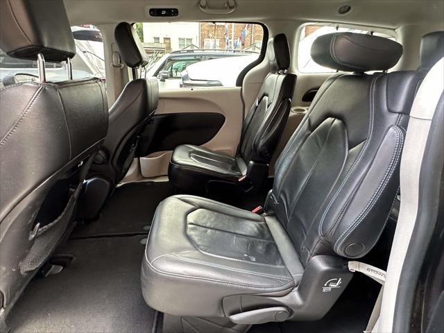 2021 Chrysler Pacifica Touring L FWD