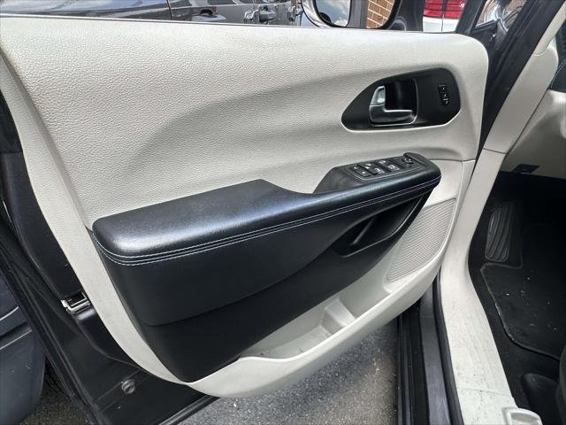2021 Chrysler Pacifica Touring L FWD