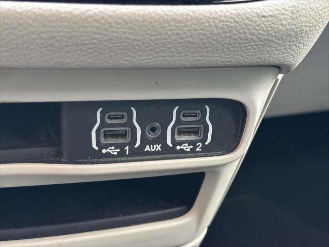 2021 Chrysler Pacifica Touring L FWD