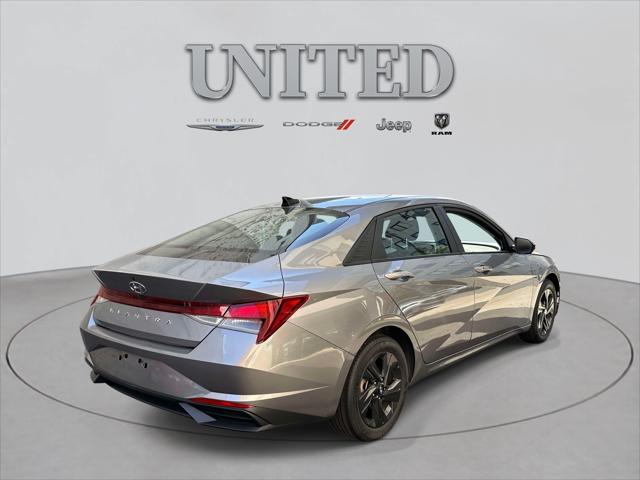 2023 Hyundai Elantra SEL IVT