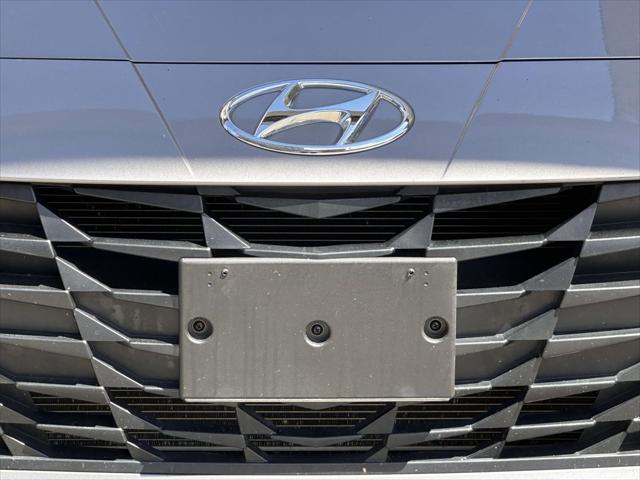 2023 Hyundai Elantra SEL IVT