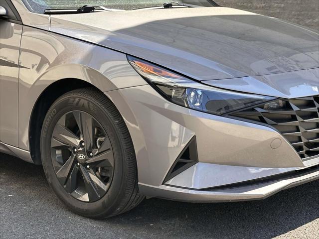 2023 Hyundai Elantra SEL IVT