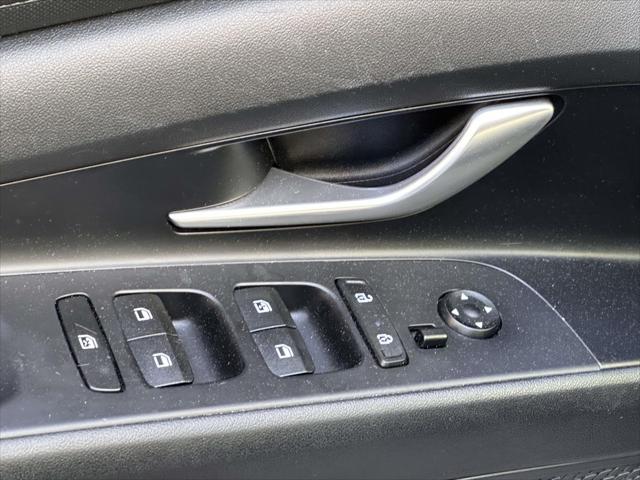 2023 Hyundai Elantra SEL IVT