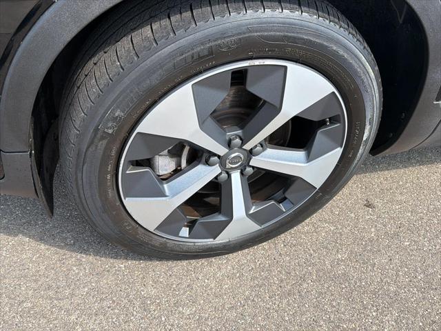 Used 2023 Volvo XC40 B5 Plus Bright Theme For Sale in Jackson, MI