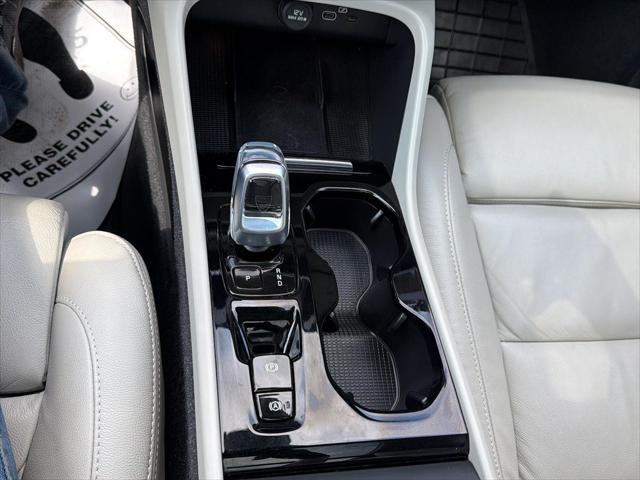 Used 2023 Volvo XC40 B5 Plus Bright Theme For Sale in Jackson, MI