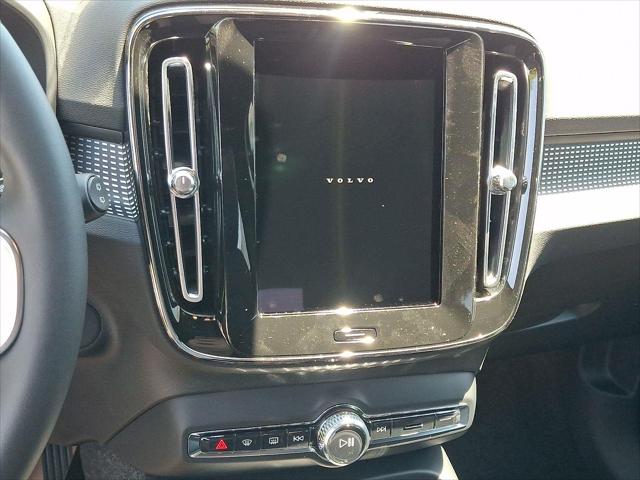 2026 Volvo EX40 Plus, Twin Motor, Fully electric