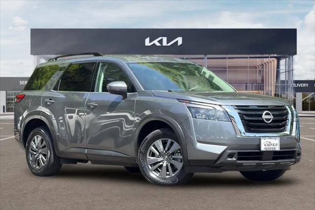 2025 Nissan Pathfinder SV 4WD