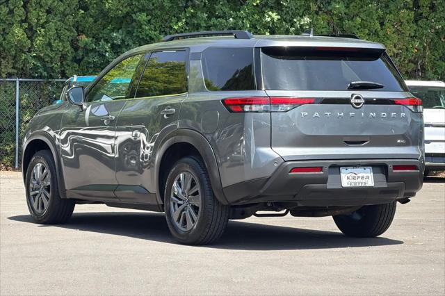 2025 Nissan Pathfinder SV 4WD