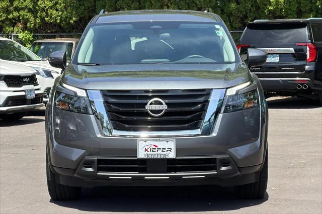 2025 Nissan Pathfinder SV 4WD