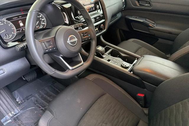 2025 Nissan Pathfinder SV 4WD