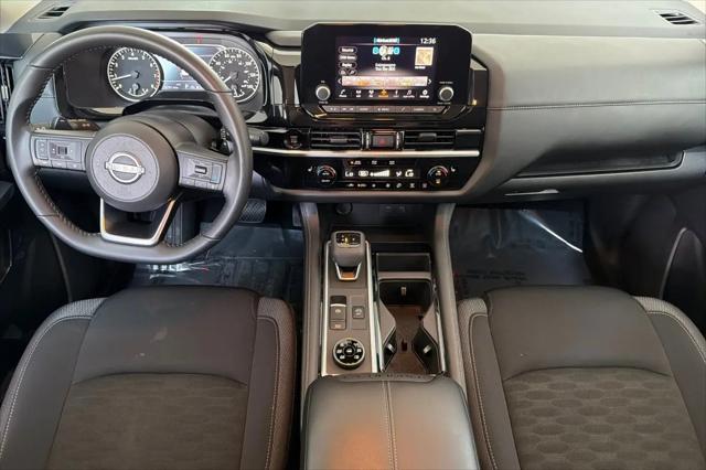 2025 Nissan Pathfinder SV 4WD