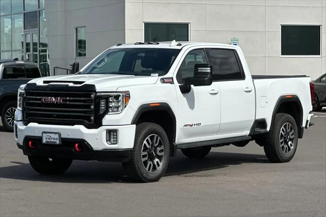 2022 GMC Sierra 2500HD 4WD Crew Cab Standard Bed AT4