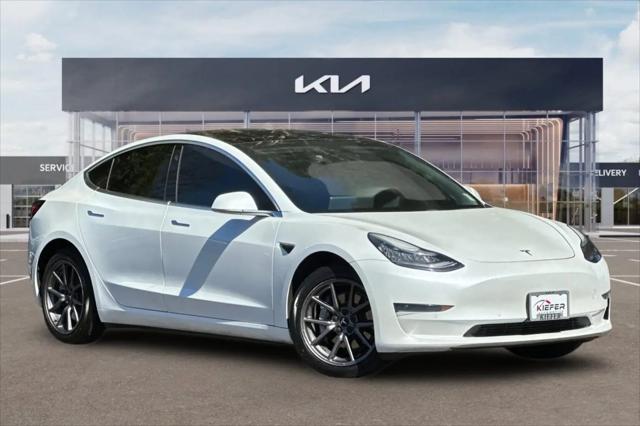 2020 Tesla Model 3 Standard Range Rear-Wheel Drive