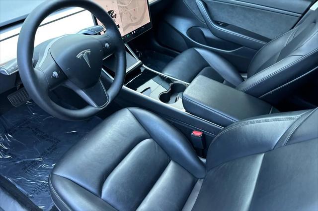2020 Tesla Model 3 Standard Range Rear-Wheel Drive