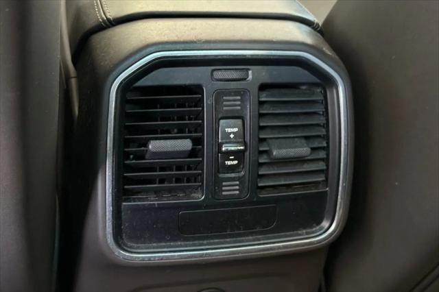 2021 Porsche Macan Macan