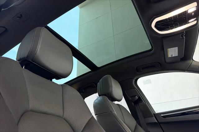 2021 Porsche Macan Macan