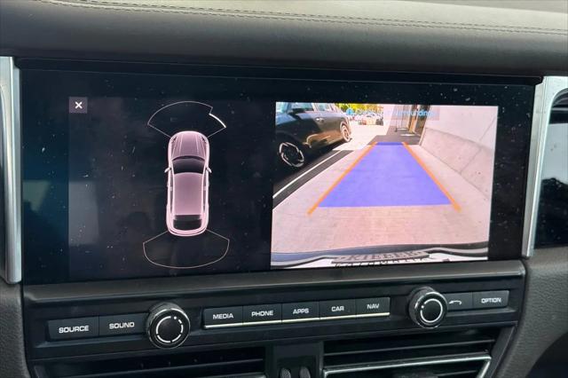 2021 Porsche Macan Macan