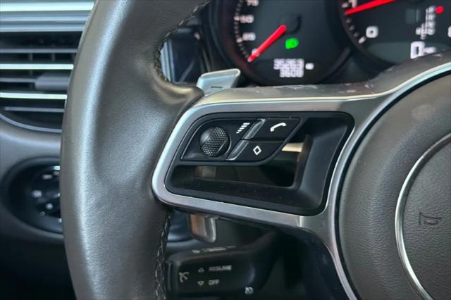 2021 Porsche Macan Macan