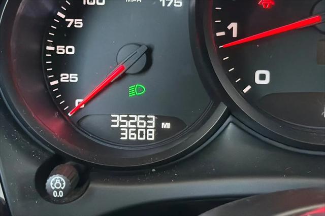 2021 Porsche Macan Macan