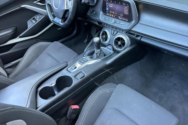 2020 Chevrolet Camaro RWD Convertible 1LT