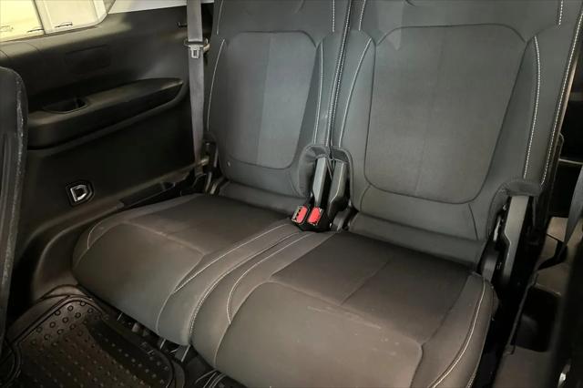 2023 Jeep Grand Cherokee L Laredo 4x4