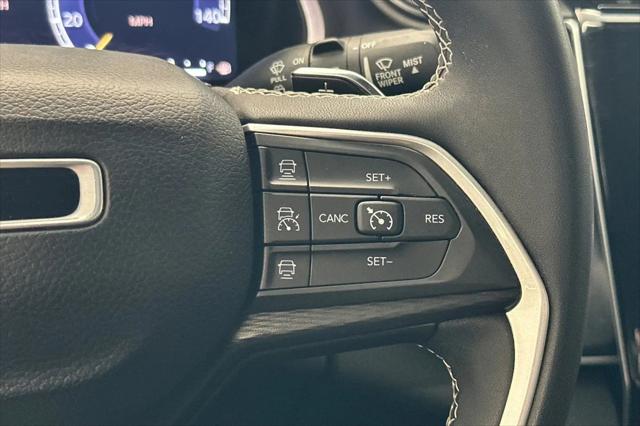 2023 Jeep Grand Cherokee L Laredo 4x4