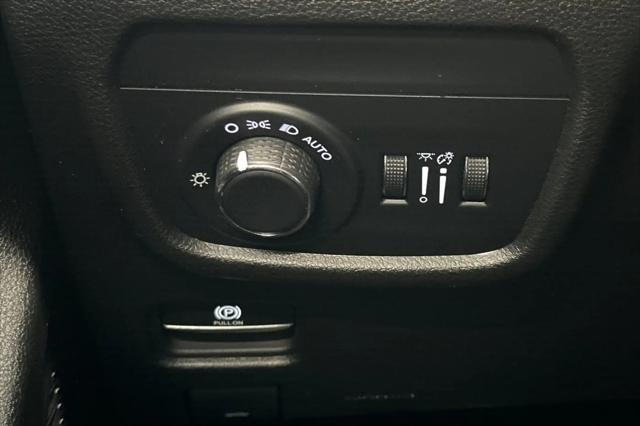 2023 Jeep Grand Cherokee L Laredo 4x4