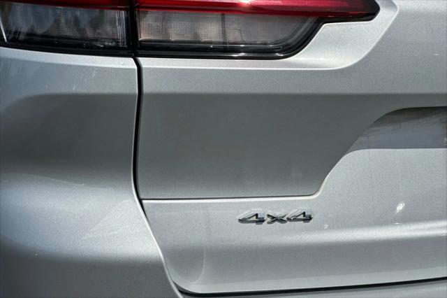 2023 Jeep Grand Cherokee L Laredo 4x4