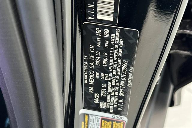 2026 Kia K4 LXS