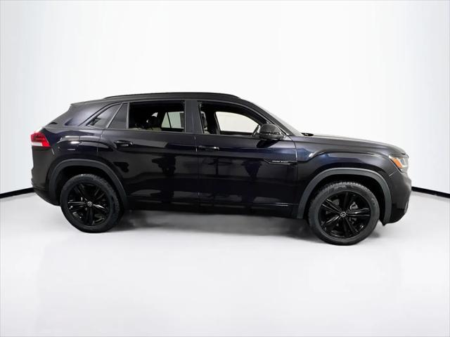 2023 Volkswagen Atlas Cross Sport 3.6L V6 SEL R-Line Black