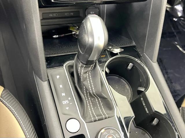 2023 Volkswagen Atlas Cross Sport 3.6L V6 SEL R-Line Black