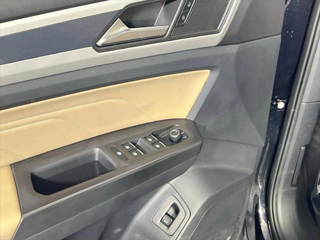 2023 Volkswagen Atlas Cross Sport 3.6L V6 SEL R-Line Black