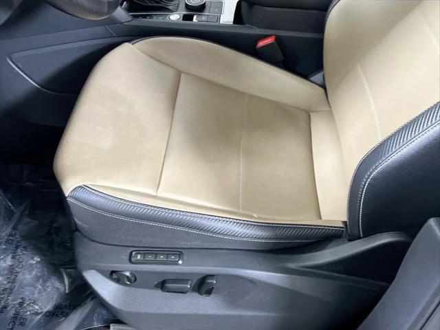 2023 Volkswagen Atlas Cross Sport 3.6L V6 SEL R-Line Black