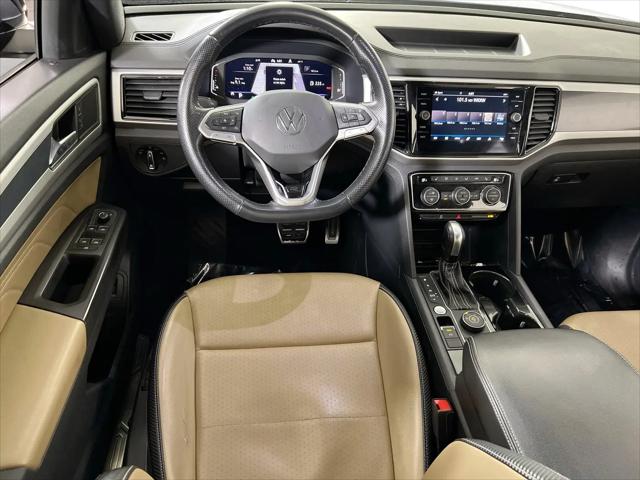 2023 Volkswagen Atlas Cross Sport 3.6L V6 SEL R-Line Black