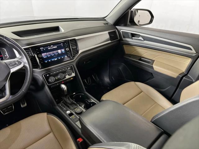2023 Volkswagen Atlas Cross Sport 3.6L V6 SEL R-Line Black