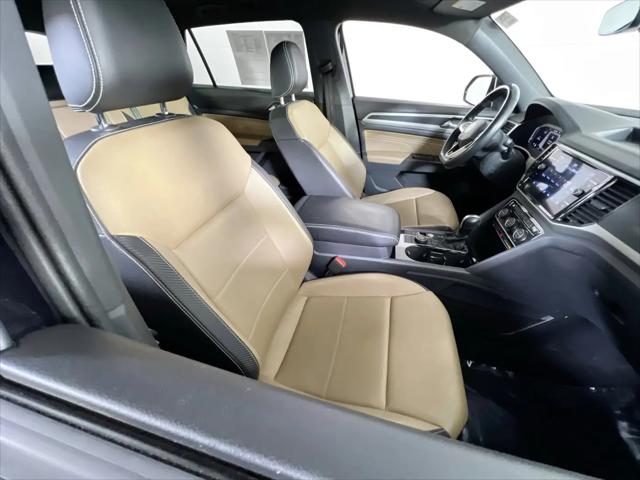 2023 Volkswagen Atlas Cross Sport 3.6L V6 SEL R-Line Black
