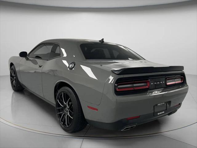 2017 Dodge Challenger SXT Plus