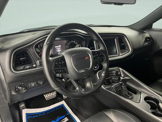 2017 Dodge Challenger SXT Plus